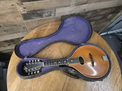 MANDOLIN W/OHSC