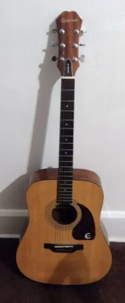 GIBSON ACOUSTIC GUITAR-EXCELLENT CONDITION