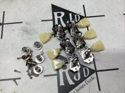 BUTTON PER SIDE