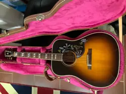 GIBSON HUMMINGBIRD ACOUSTIC GUITAR 1991 MODEL