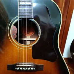 ACOUSTIC GUITAR GIBSON SOUTHERN JUMBO SUNBURST MADE IN 2002 WITH HARD CASE