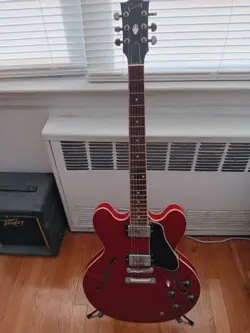 ELECTRIC GUITAR SEMIHOLLOW