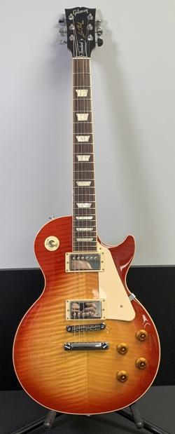 GIBSON LES PAUL STANDARD SUNBURST ELECTRIC GUITAR '17 - W/ CASE