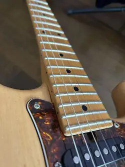 STRATOCASTER GIBSON