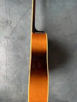 GUITAR 1992 MADE