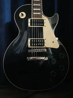 GIBSON MODEL LES PAUL STANDARD COLOR BLACK ELECTRIC GUITAR WITH HARD CASE