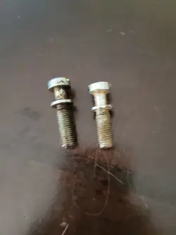 GIBSON CHROME  STUDS 70S SET NEEDS CLEANING