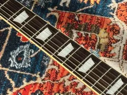 GIBSON LES PAUL STANDARD ELECTRIC GUITAR