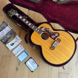 [NEAR　MINT] GIBSON SJ-200
