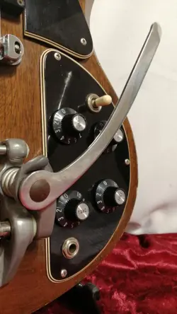 GIBSON SG DELUXE ELECTRIC GUITAR