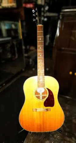 GIBSON ACOUSTIC GUITAR J-15 *** BEAUTIFUL ***