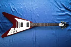 GIBSON FLYING V 2011 - GLOSS CHERRY