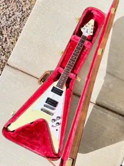 GIBSON '70S FLYING V 2022 CLASSIC WHITE 6.6 LBS MINT W/ OHSC