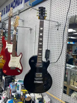 2009 GIBSON LES PAUL STUDIO ELECTRIC GUITAR WITH CASE - BLACK