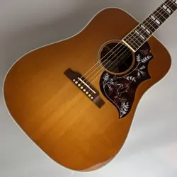 GIBSON 2017 HUMMINGBIRD ACOUSTIC GUITAR