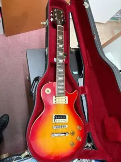 ELECTRIC GUITAR GIBSON LES PAUL MODEL STANDARD 1980 SUNBURST MADE IN USA