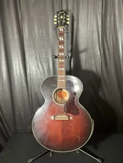 ACOUSTIC GUITAR W/OHSC