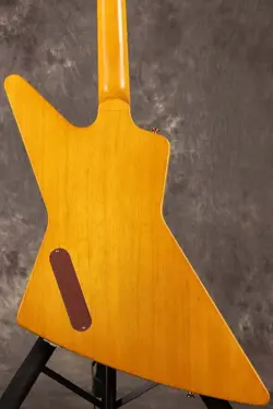 WHITE PICKGUARD AGED