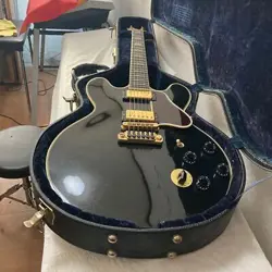 ELECTRIC GUITAR GIBSON LUCILLE LIMITED EDITION 2003 MADE IN USA 01343739 & CASE