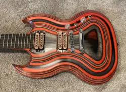GIBSON ZOOT SUIT SG 2009 - BLACK AND RED, SUPERB CONDITION, WITH GIG BAG