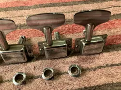 BASS GUITAR TUNERS