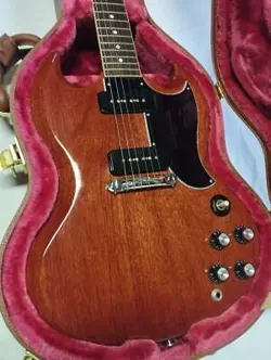 RED 2021 MODEL