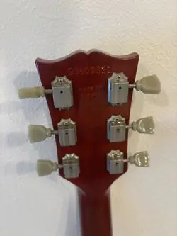 GUITAR RED USED