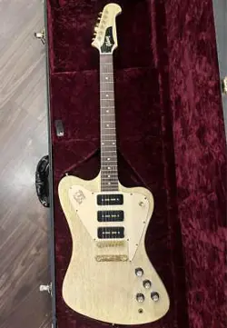 GIBSON CUSTOM SHOP FIREBIRD NON-REVERSE TV WHITE, P-90 PICKUPS, 2007, USED