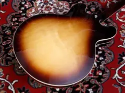 GIBSON ES-335 VINTAGE BURST SEMI-ACOUSTIC GUITAR NO.DG853