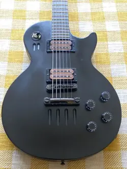 GIBSON LES PAUL MENACE