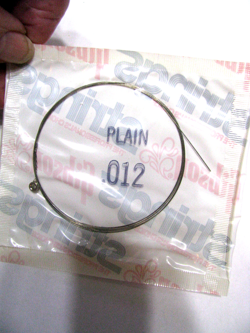 VINTAGE GIBSON STRINGS PLAIN .012 STRING-NEW/OLD STOCK