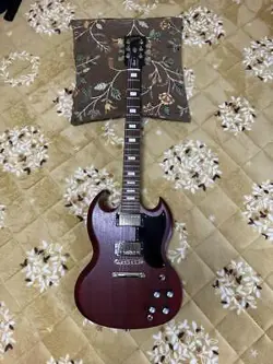 GIBSON SG SPECIAL ELECTRIC GUITAR - CLASSIC MODEL, NEW CONDITION
