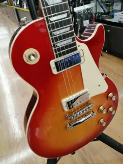 GIBSON LES PAUL 70S DELUXE ELECTRIC GUITAR