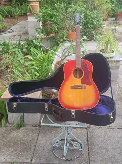 1967 GIBSON J-45 CHERRY SUNBURST STEEL STRINGS DYLAN PLAYED ONE MARTIN CASE
