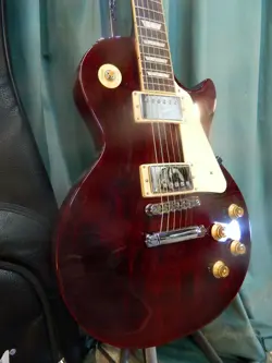 2024 GIBSON LES PAUL STUDIO, GOOD WEIGHT, VERY CLEAN, READY TO PLAY!