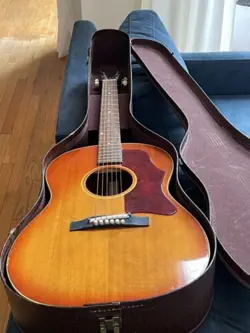 VINTAGE 1965 GIBSON B-25  ACOUSTIC SUNBURST GUITAR WITH ORIGINAL CASE