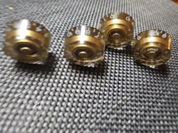 AND TONE KNOBS