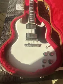 2017 GIBSON SG USA RELIC 61 REISSUE ELECTRIC GUITAR ALPINE WHITE RELIC AGED
