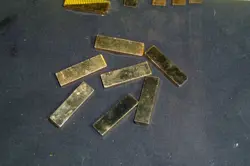 GOLD PICKUP POLE