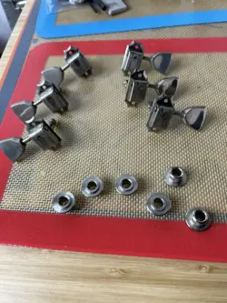 GIBSON DELUXE 3 3  NICKEL DUAL LINE KEYSTONE BUTTON TUNERS FULL SET