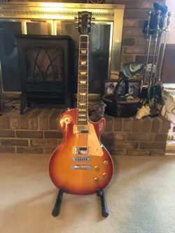 GIBSON LES PAUL TRADITIONAL CHERRY SUNBURST 2009