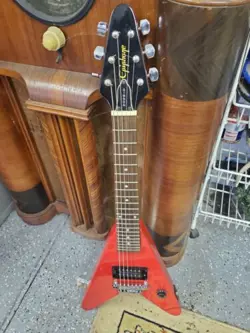 GIBSON WEE VEE 2 GUITAR