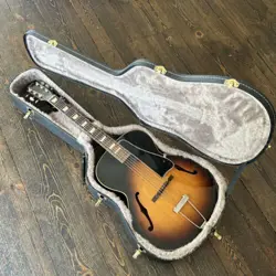 VINTAGE 1956 GIBSON L-50 SUNBURST ACCOUSTIC GUITAR WITH ACCESSORIES & HARD SHELL