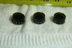 3 VINTAGE GIBSON BLACK HAT BOX - SPEED KNOBS -  ITEM KI