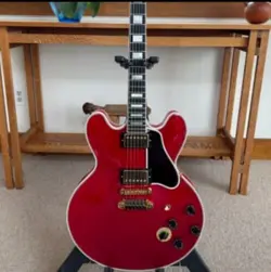 BB KING LUCILLE GIBSON ELECTRIC GUITAR