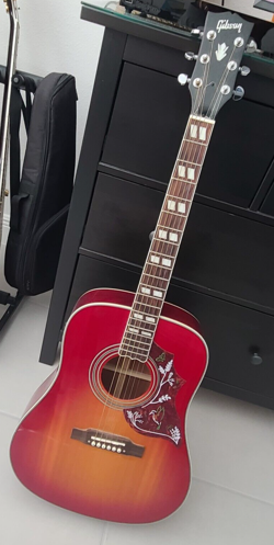 BEAUIFUL HUMMINGBIRD CHIBSON EPIPHONE INSPIRED BY GIBSON ACOUSTIC GUITAR!!
