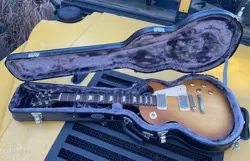 GIBSON LES PAUL TRIBUTE HONEY BURST W/  RIGHTEOUS SOUND RAF PICKUPS, HARD CASE