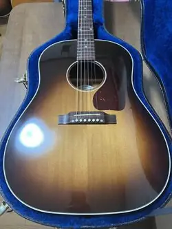 GIBSON J-45 STANDARD FORK SUNBURST ACOUSTIC GUITAR W/HARD CASE USED PRODUCT