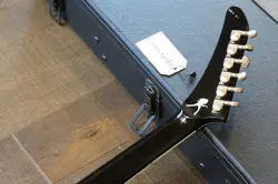 MUSTAINE SIGNATURE FLYING