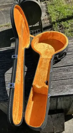 VINTAGE 1960S-70S EPIPHONE- GIBSON HARD SHELL BANJO CASE